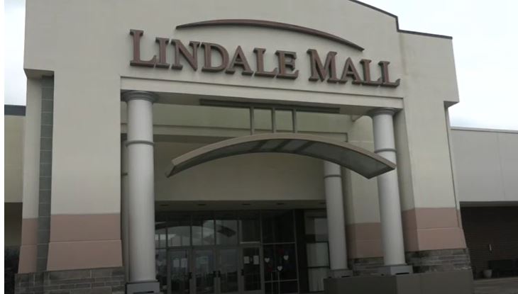 Lindale Mall will open for business on Wednesday
