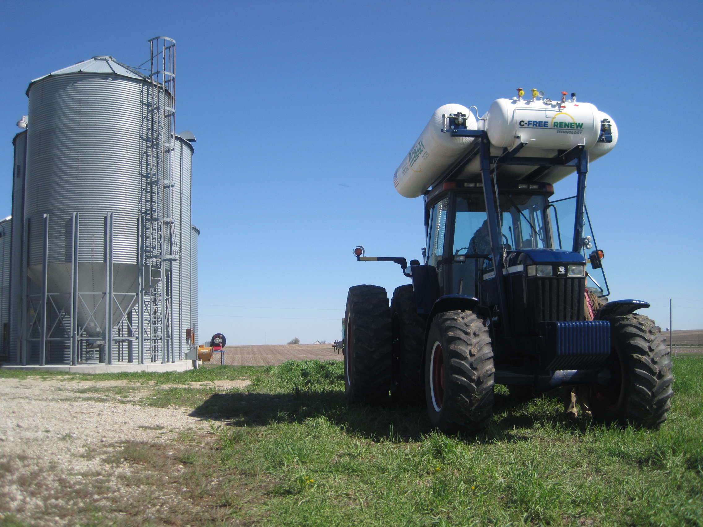 How NASA and John Deere Helped Tractors Drive Themselves - NASA