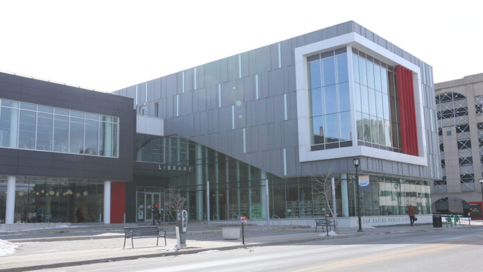 Cedar Rapids Public Library, 450 Fifth Ave. SE. CREDIT RICHARD PRATT