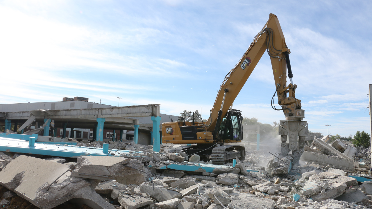 Lindale Mall parking ramp demolition