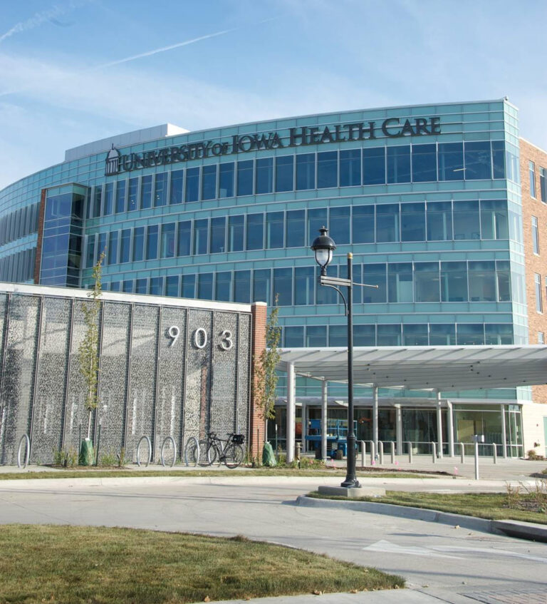 UI Health Care Iowa River Landing
