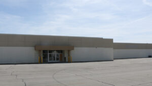 Lindale Mall former Sears