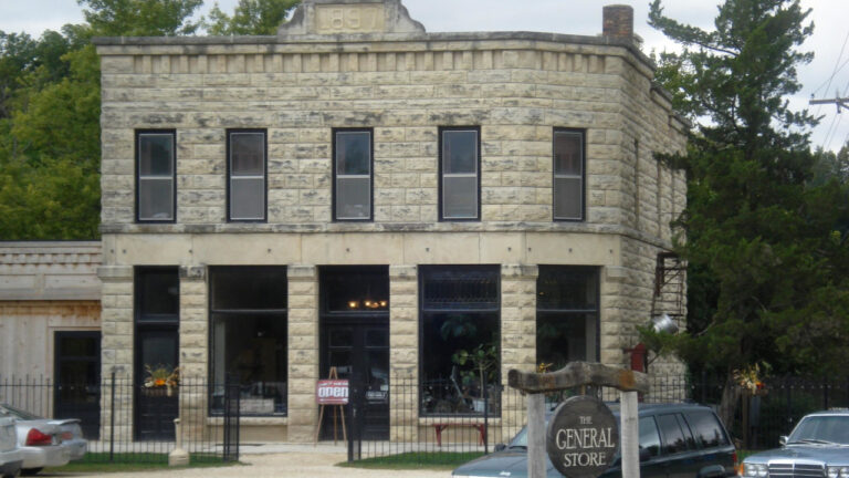Stone City General Store Pub