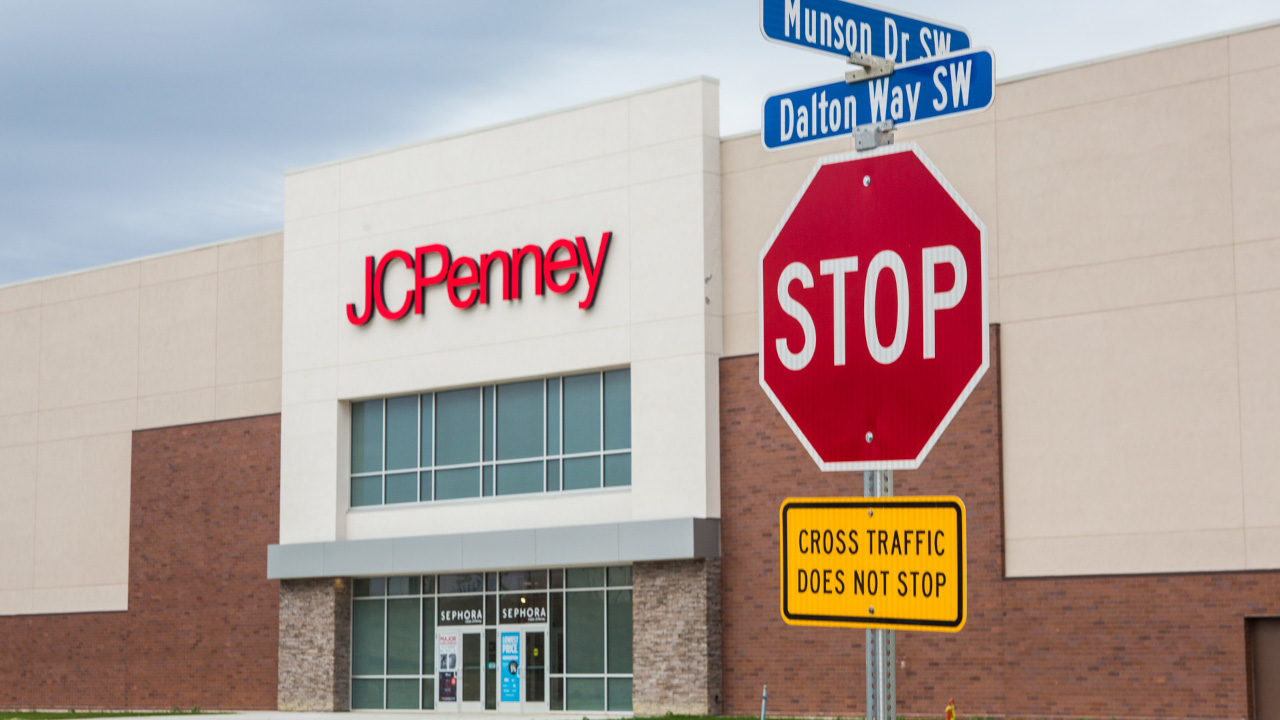 JCPenney signs lease extension at Westdale Town Center