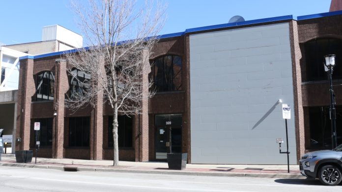 Dubuque Bank & Trust building