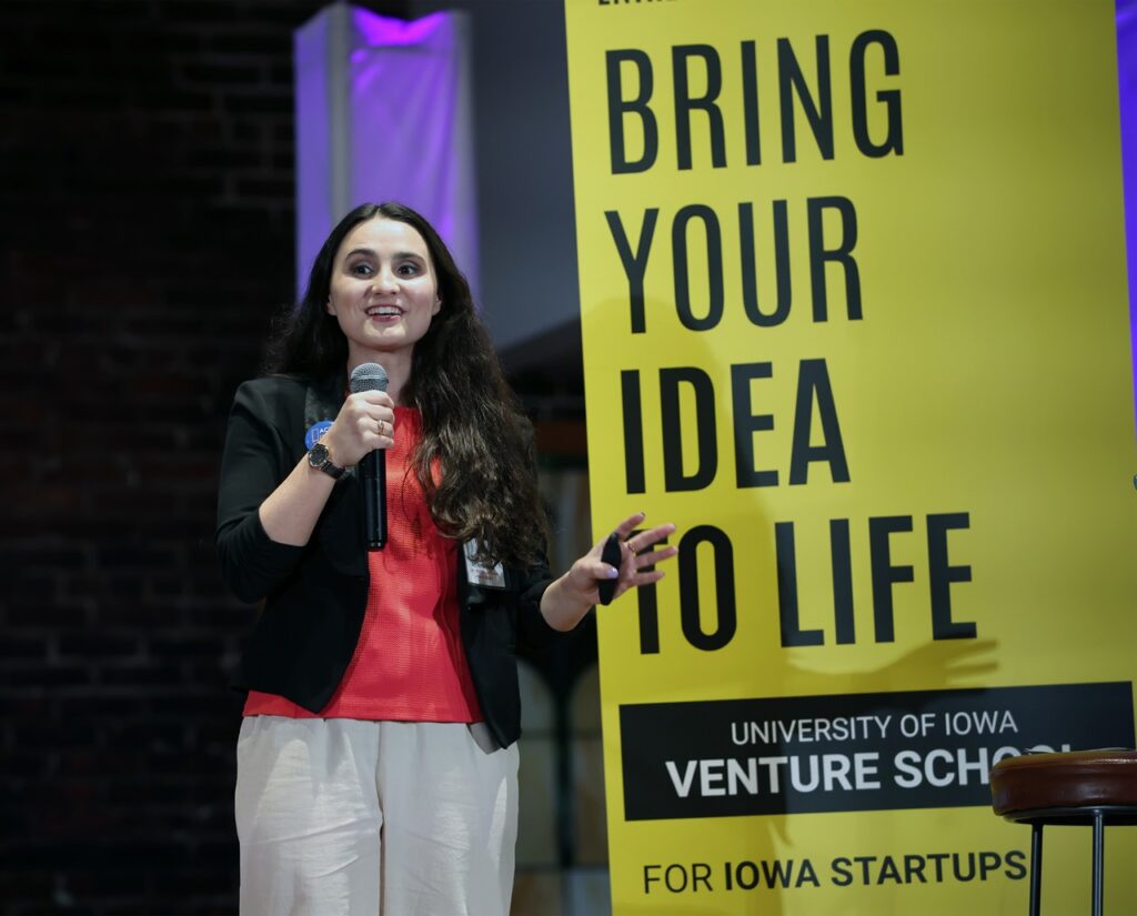 Venture School first-place winner Laney Kraus-Taddeo, founder of Act Write Here.