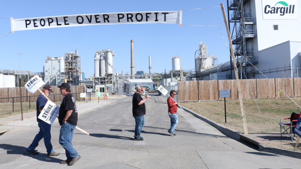 Cargill strike picket line