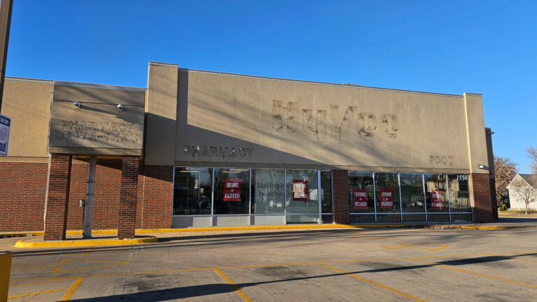 First Avenue Hy-Vee empty
