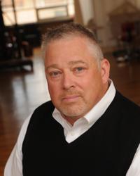 Dustin Arnold Dr. Dustin Arnold, chief medical officer of UnityPoint Health -- Cedar Rapids, was named a 2025 “Chief Medical Officers (CMOs) to Know” by Becker's Healthcare.