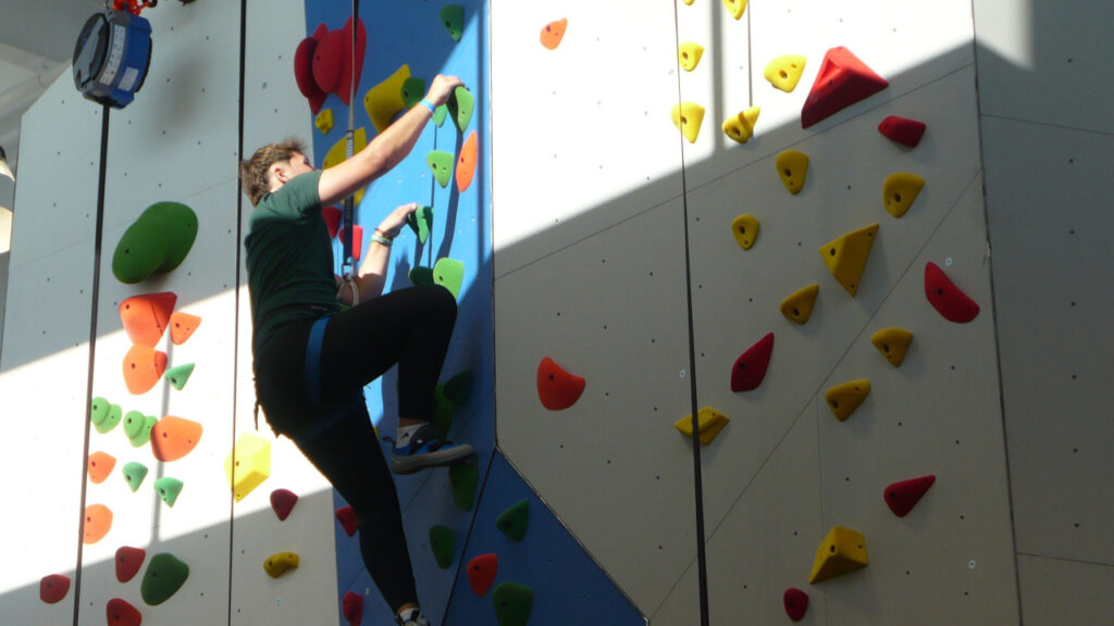 Dick's House of Sport Davenport climbing wall