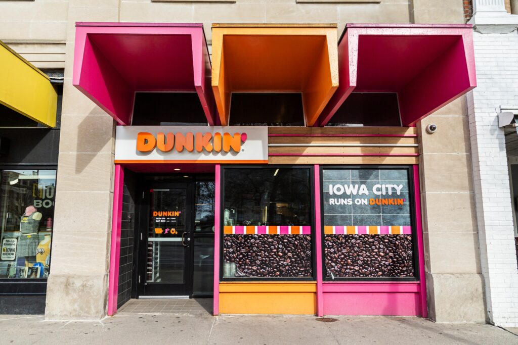 Dunkin' 8 S Clinton St, Iowa City