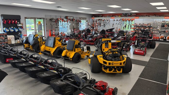 Hiawatha-showroom-June-20255_1920x1080 (1) Russo Outdoor Power Plus Equipment's showroom in Hiawatha.