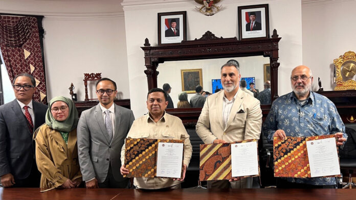Islamic Services of America signing Indonesia Islamic Services of America signing Indonesia