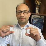 UnityPoint Health – St. Luke’s Electrophysiologist Talha Farid, MD, holds a set of Abbott AVEIR DR dual-chamber leadless pacemaker devices. Implanted into the upper and lower chambers of the heart, these devices communicate and pace the heart without the use of lead wires. Dr. Farid is one of the first cardiologists in Iowa, and the only one in Cedar Rapids, who is trained to implant the AVEIR dual-chamber leadless pacemaker system.