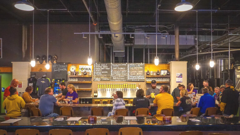 Iowa Brewing Company interior