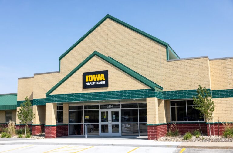 UI Health Care Urbandale clinic