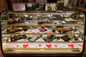 Le Crave's menu includes za'atar and lahm bi ajeen flatbreads, Brazilian-style lemonade and French-inspired sweet crepes.