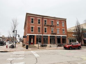 A current photo of 203–205 N. Linn St. on the city's Northside.