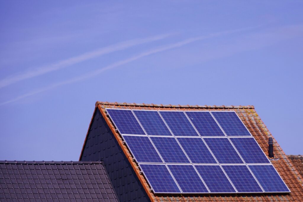 Learn more about solar arrays at the Solar Power Hour on May 26. CREDIT PEXELS